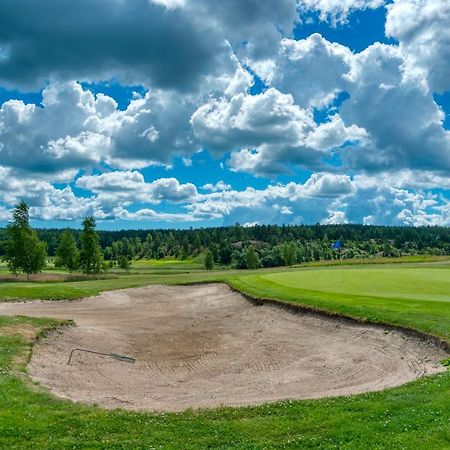 Kiladalens Golf & Lodge Нючепинг Экстерьер фото