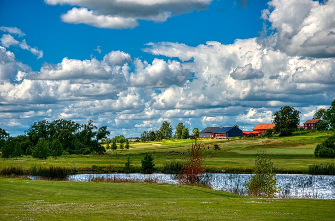 Kiladalens Golf & Lodge Нючепинг Экстерьер фото